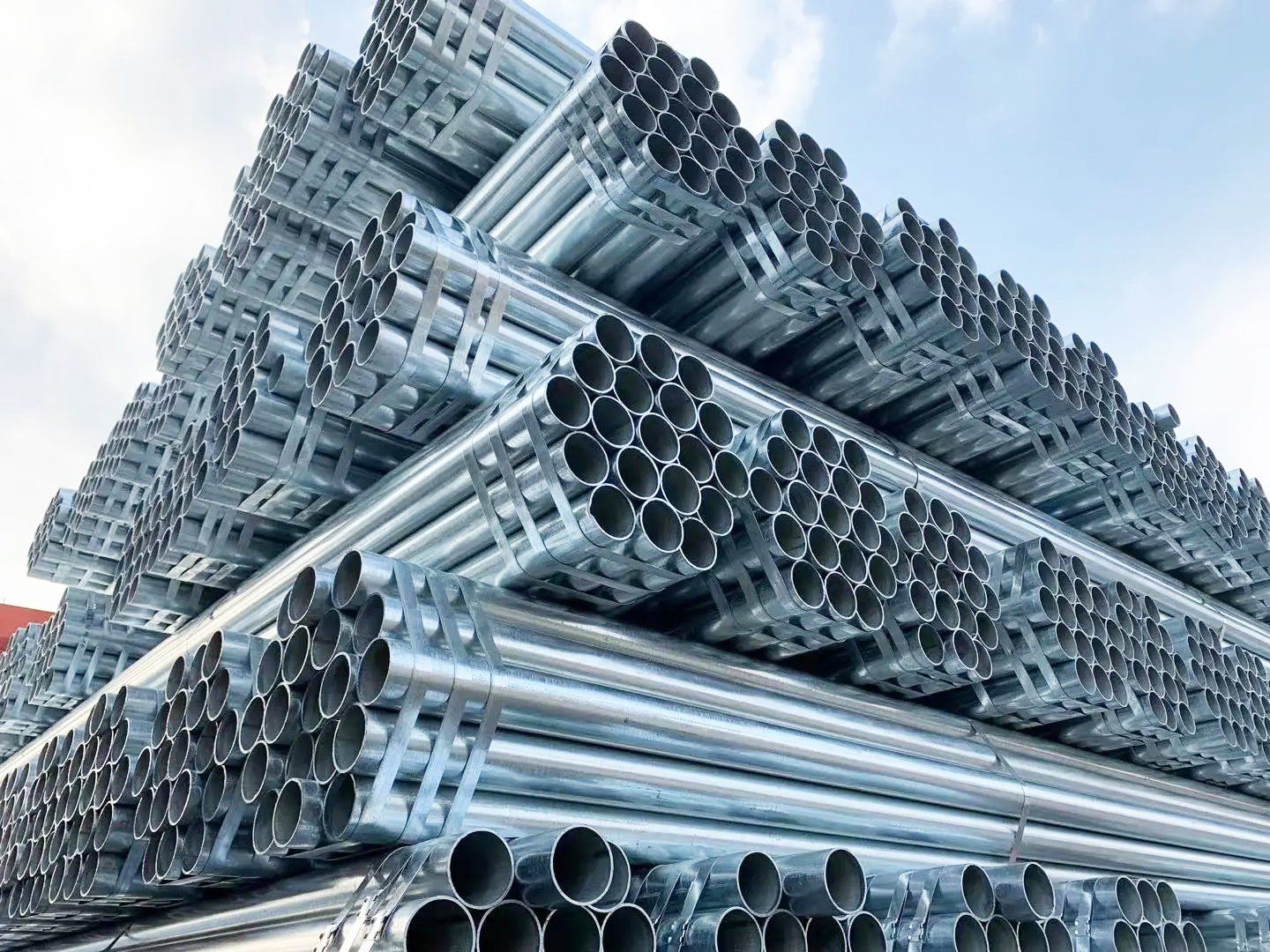 ANSI-Certified Q195/Q235/Q345 Hot Rolled round Hollow Black Galvanized Steel Pipe Gi Tube for Building Materials API 5L Standard